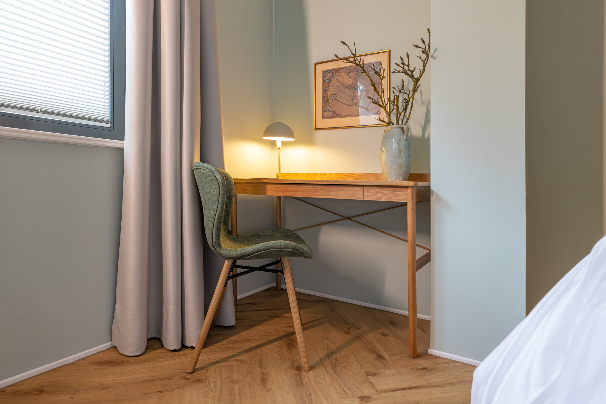 Wohnung_Eichengrund_wohnzimmer_schreibtisch